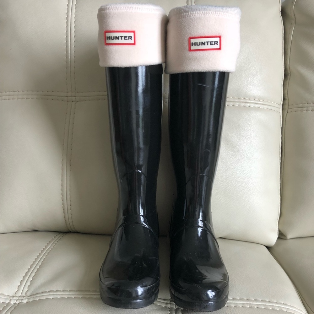 Hunter Black Rainboots & fleece cuffed socks